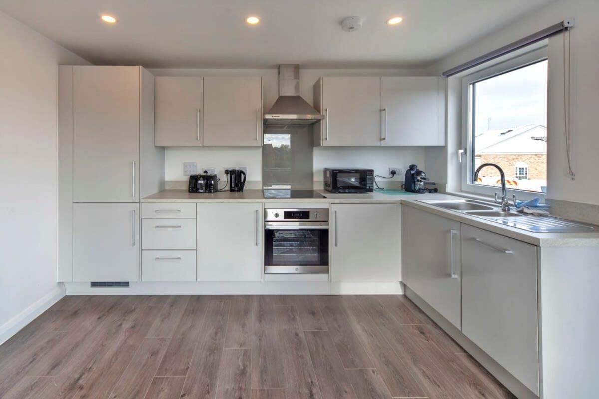 Lovely 1 Bedroom Apartment In Ashford Ashford  Exterior photo
